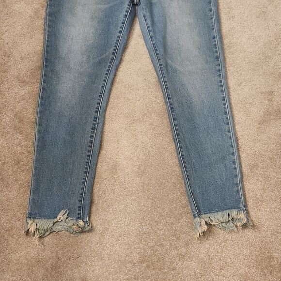 KanCan Light Wash Skinny Jeans w/ Raw Hem Size 7/27 US 4 - Picture 3 of 10